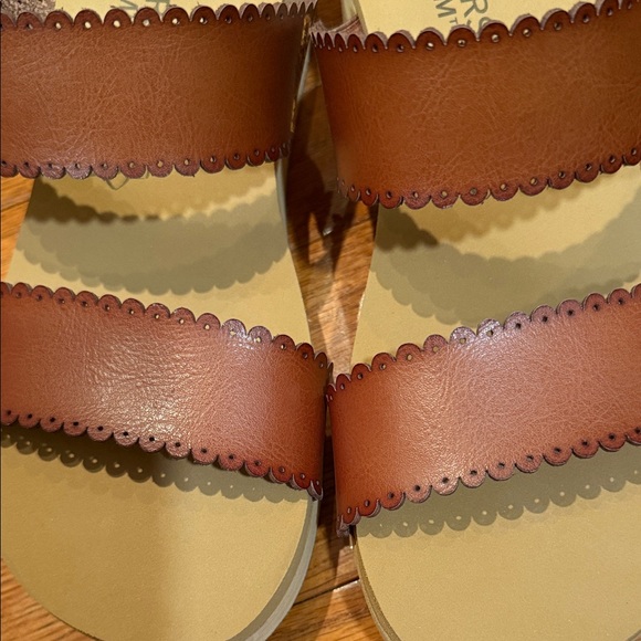 Skechers Cali Summers Wedge Sandals in a brown or lug color with Luxe Foam insol - Picture 5 of 5